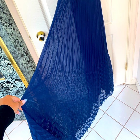 Beautiful blue maxi dress - Picture 3 of 6